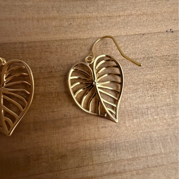 Soha Living Leaf Earrings NWOT - Picture 7 of 7